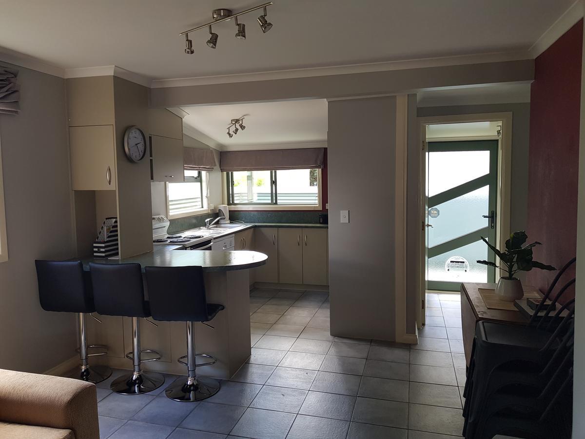 Central Taupo Townhouse Exterior photo